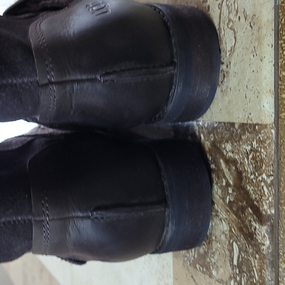 Ugg Men's Lancing Stout distressed suede full grain leather brown boots.… - Picture 4 of 11